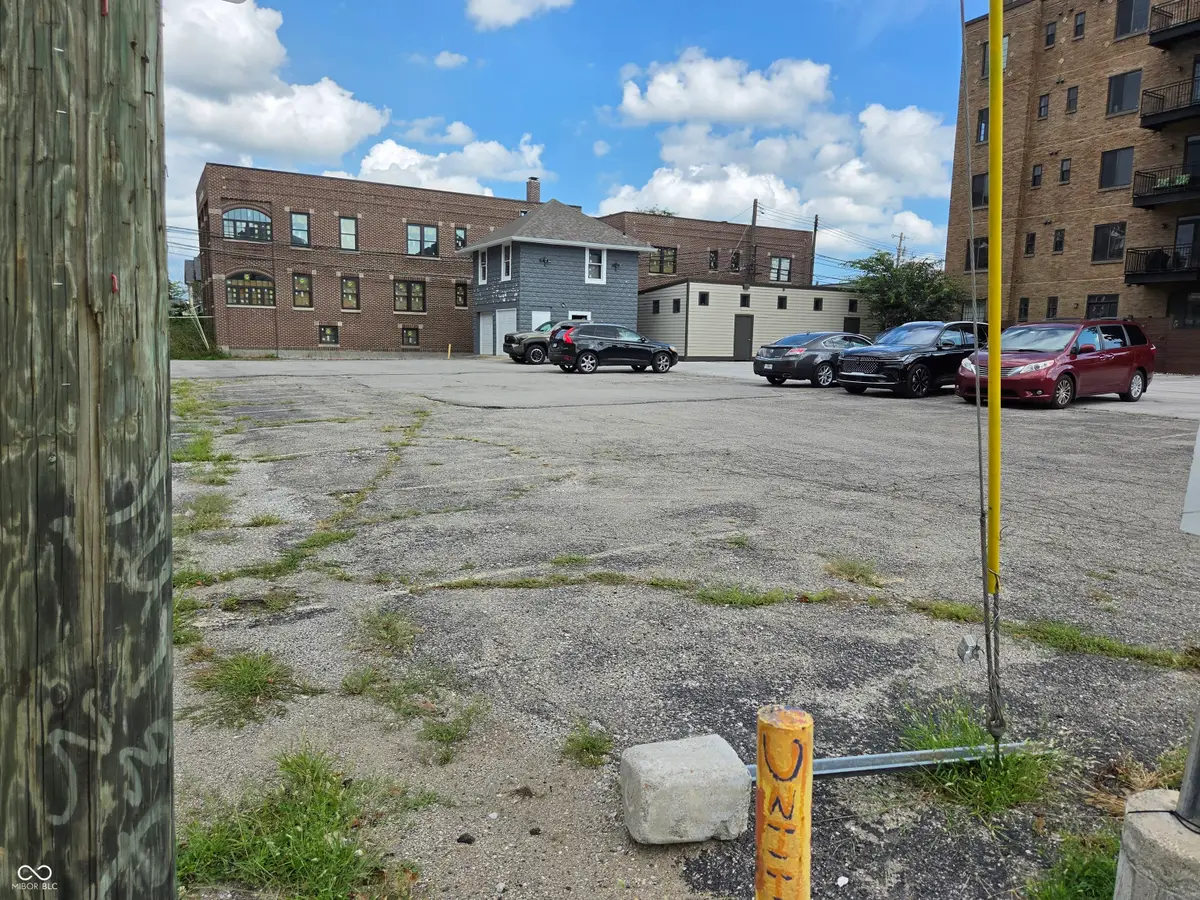 841 N Delaware Street, Indianapolis, IN 46204 - #1