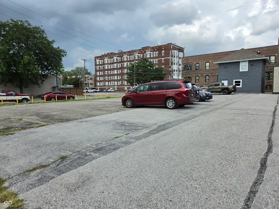 841 N Delaware Street, Indianapolis, IN 46204 - #2
