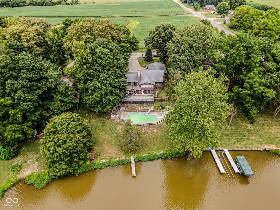 16451 E Lake Shore Drive N, Hope, IN 47246 - #3