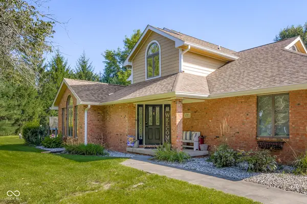 1001 Butternut Drive, Columbus, IN 47201