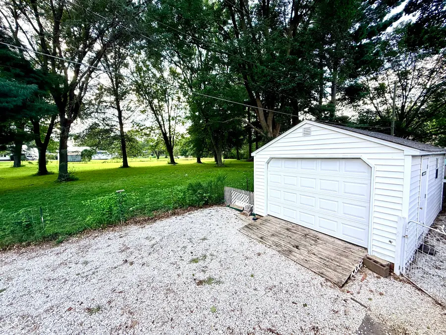 109 N Grace Avenue, Crawfordsville, IN 47933 - #3