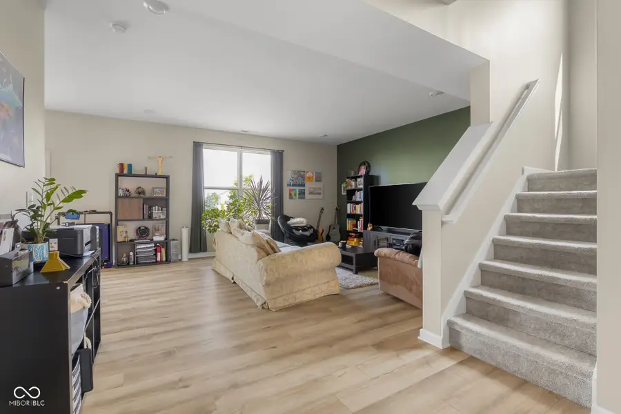 3943 Winston Lane, Columbus, IN 47201 - #3