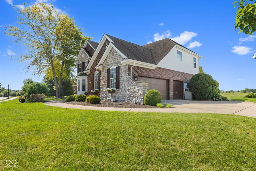 4637 Shadow Ridge Boulevard, Greenwood, IN 46143 - #3