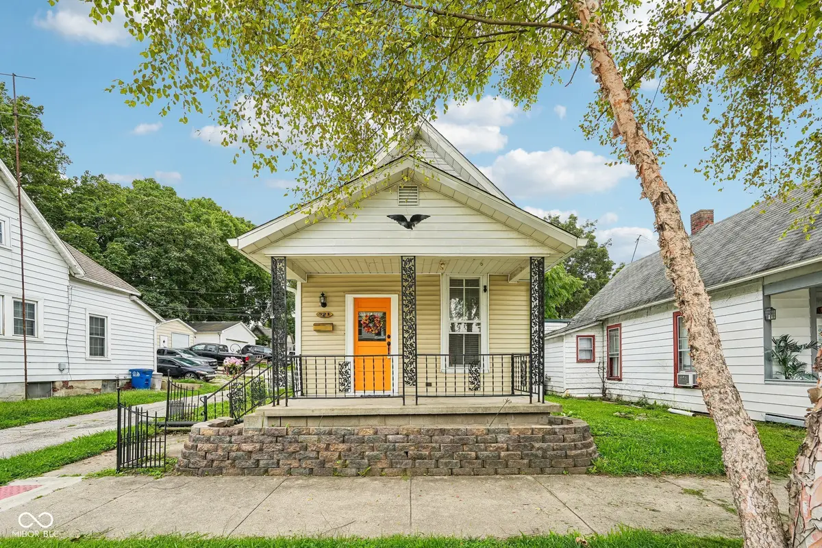 321 W Mechanic Street, Shelbyville, IN 46176 - #1
