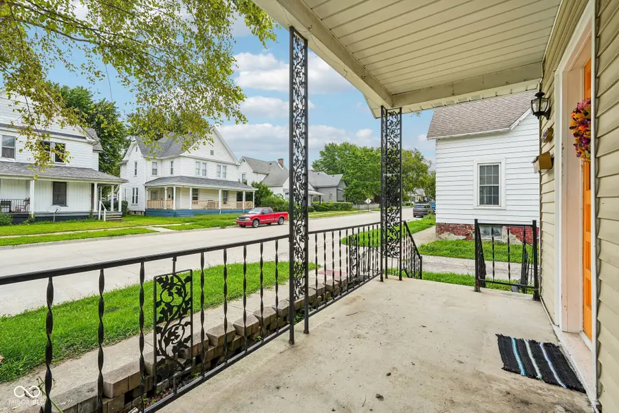 321 W Mechanic Street, Shelbyville, IN 46176 - #2