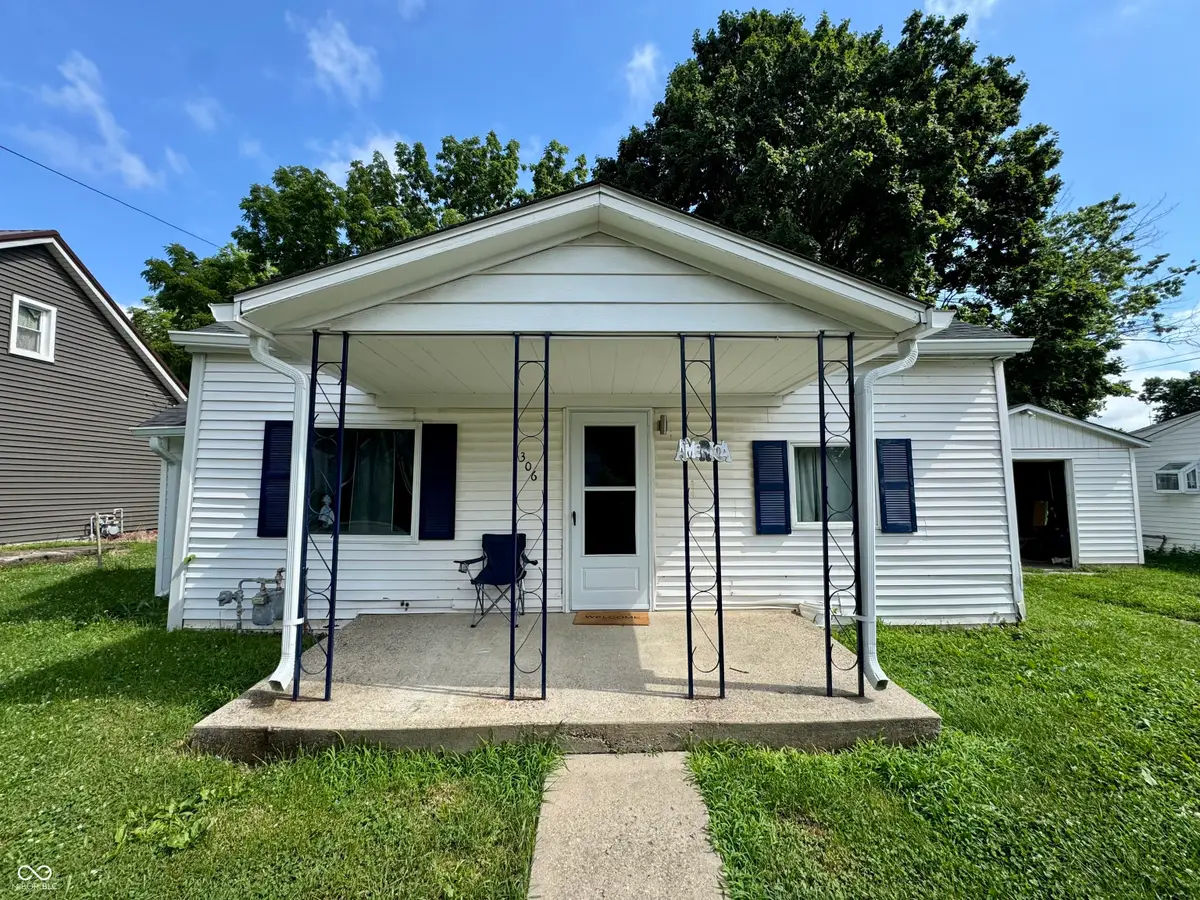 306 W North Street, Crawfordsville, IN 47933 - #1