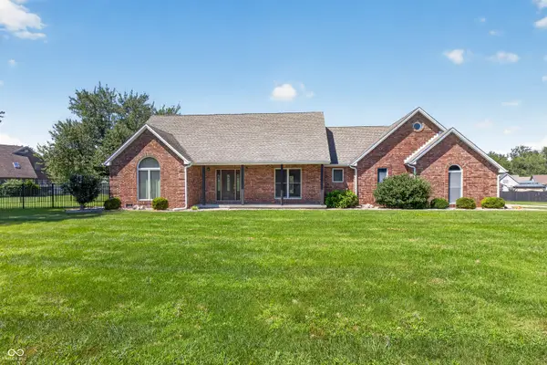8576 Wickersham Way, Seymour, IN 47274