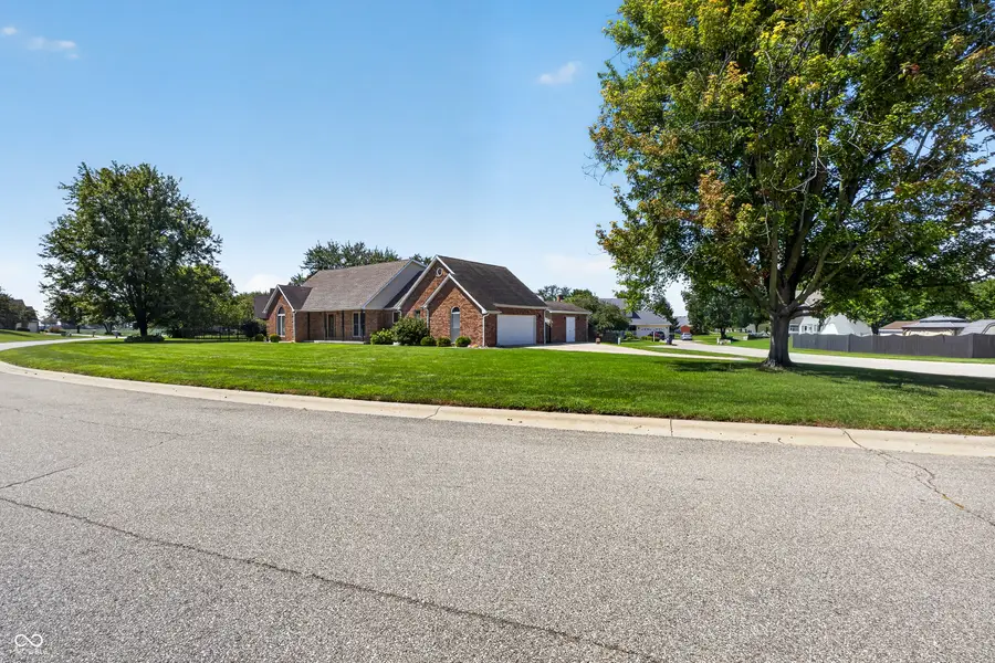 8576 Wickersham Way, Seymour, IN 47274 - #3