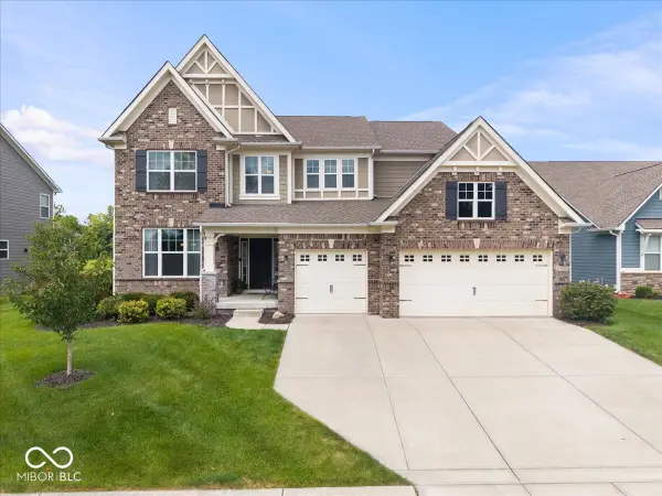 15982 Oakhurst Lane, Fishers, IN 46040