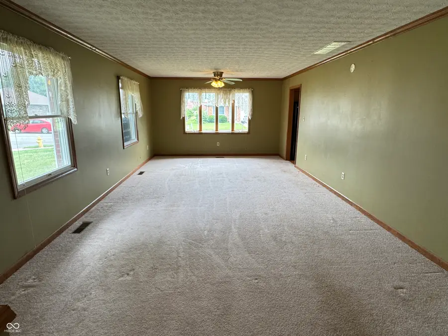 399 Vinewood Drive S, Brownsburg, IN 46112 - #2