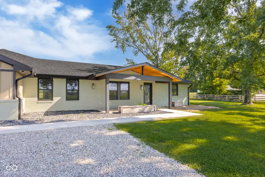 9070 W 450 S, Columbus, IN 47201 - #2