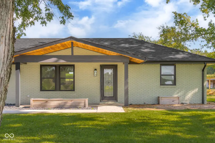 9070 W 450 S, Columbus, IN 47201 - #3