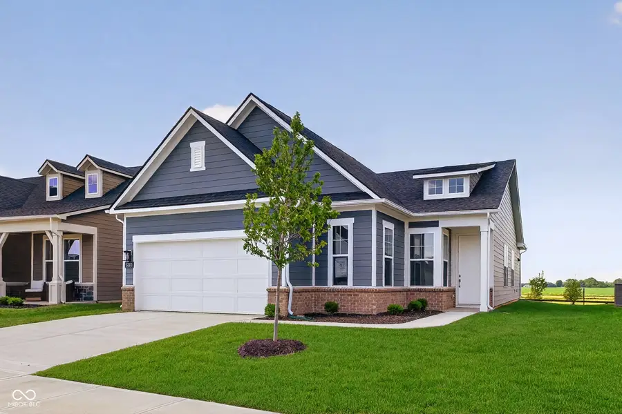 3200 Balsamroot Drive, Greenwood, IN 46143 - #2