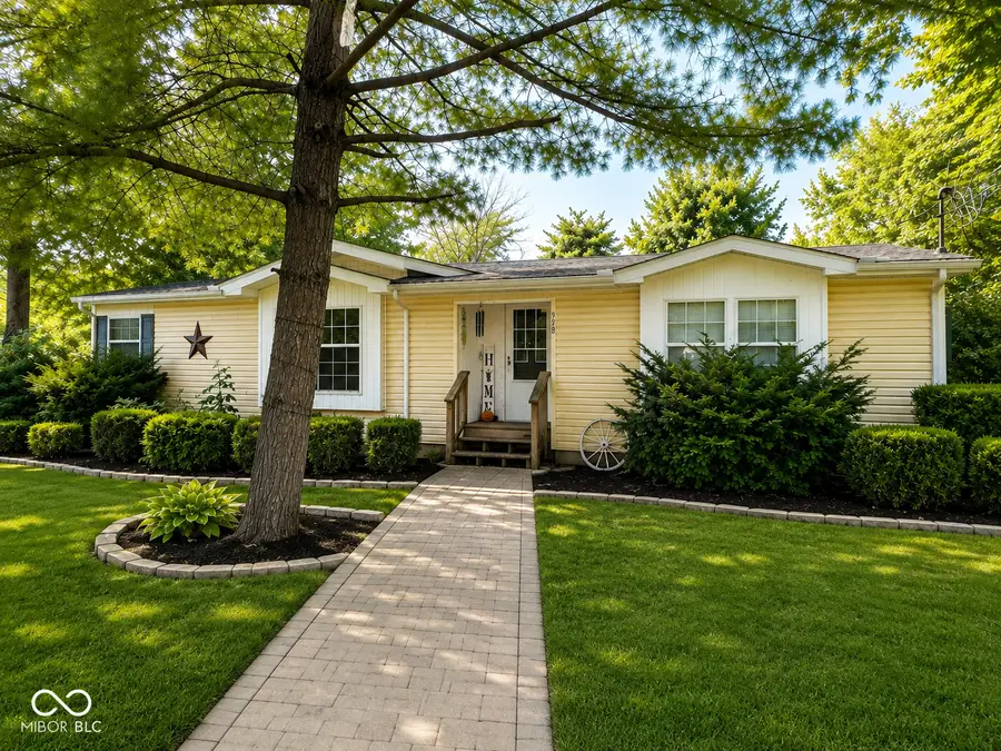 928 S Broadway Street, Pendleton, IN 46064 - #2