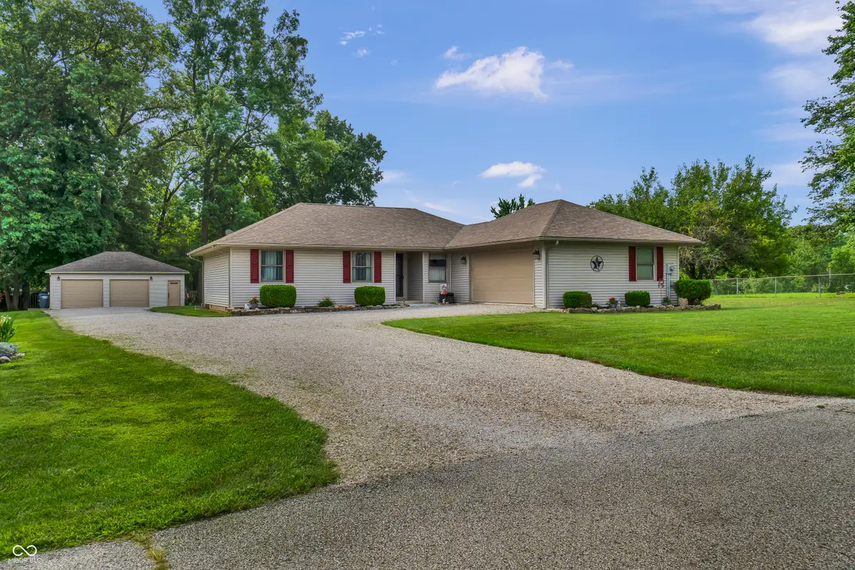 5195 N Camelot Way, North Vernon, IN 47265 - #1