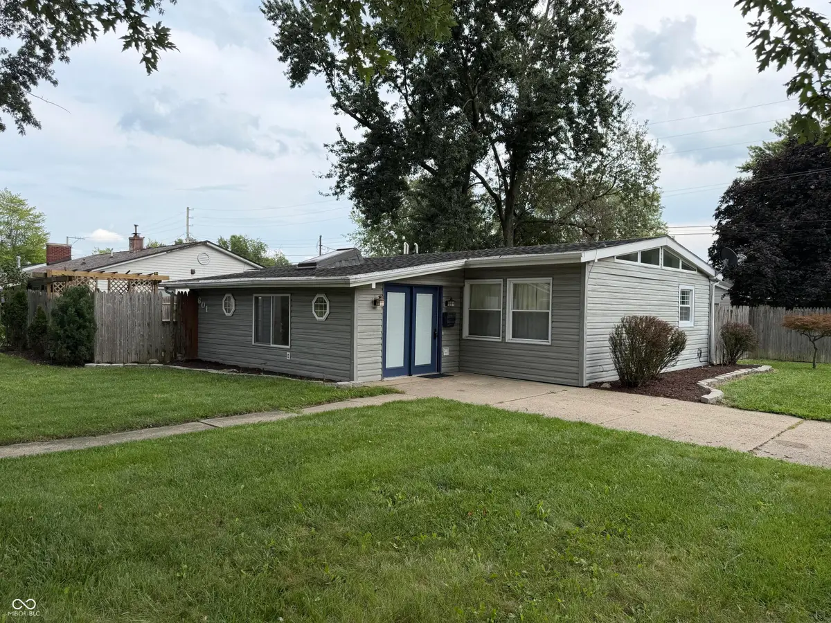 601 Broad Avenue, Nappanee, IN 46550 - #1