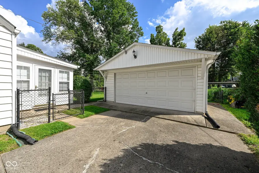 3829 Creston Drive, Indianapolis, IN 46222 - #2