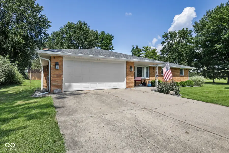 1128 E School Street, Anderson, IN 46012 - #2