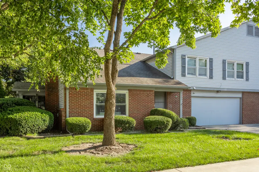 7547 Farm View Circle E, Indianapolis, IN 46256 - #2