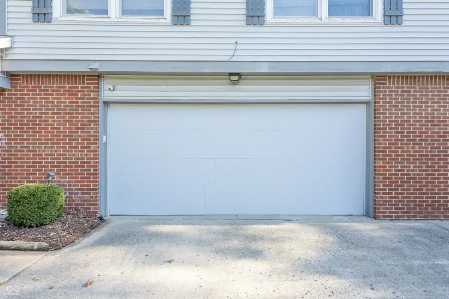 7547 Farm View Circle E, Indianapolis, IN 46256 - #3