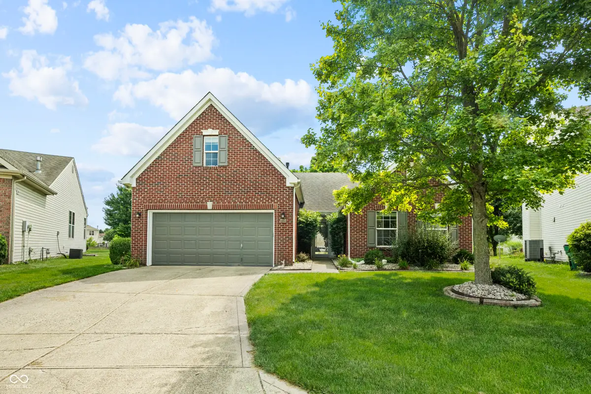 6684 Amherst, Zionsville, IN 46077 - #1