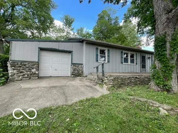 7694 E 500 N, Manilla, IN 46150