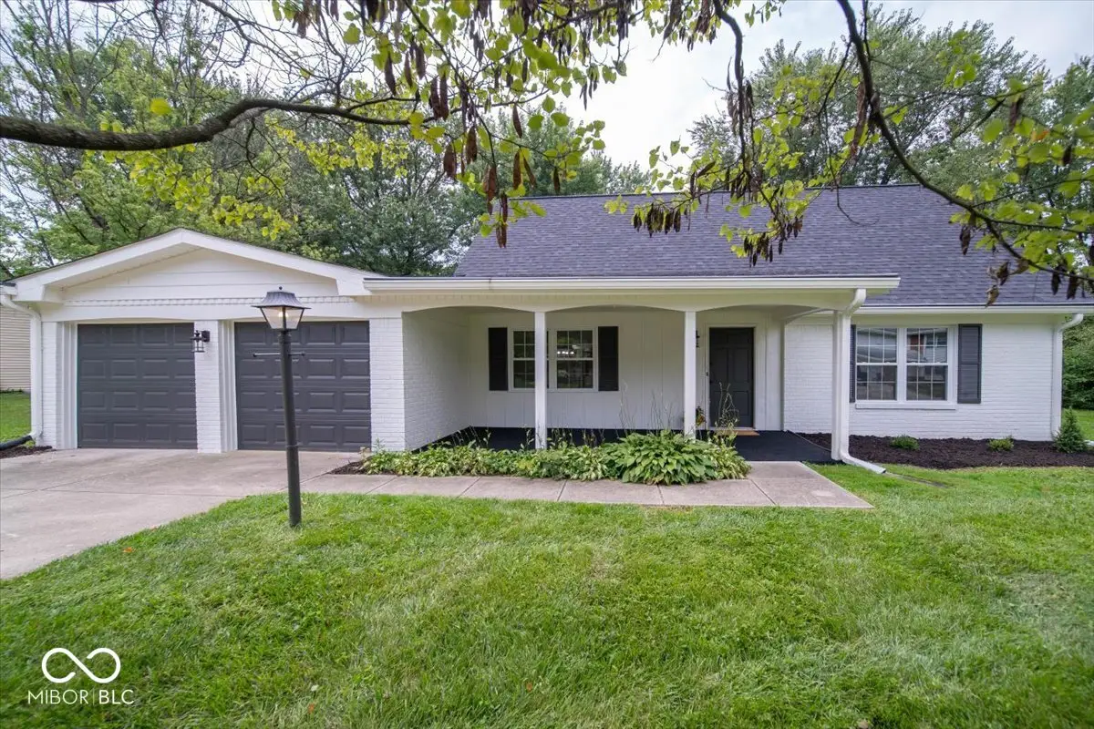 370 Winding Way, Carmel, IN 46032 - #1