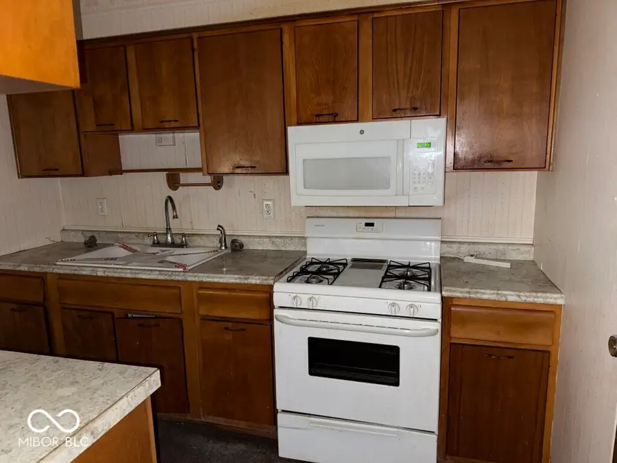 1911 S Kathy Drive, Muncie, IN 47302 - #3