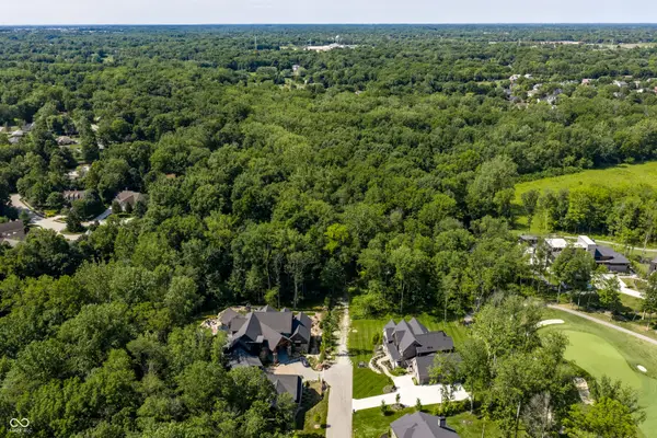 4580 Strathmore Lane, Zionsville, IN 46077