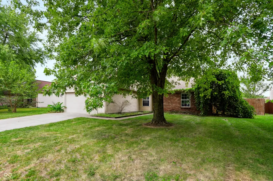 8276 Bayshore Lane, Avon, IN 46123 - #2