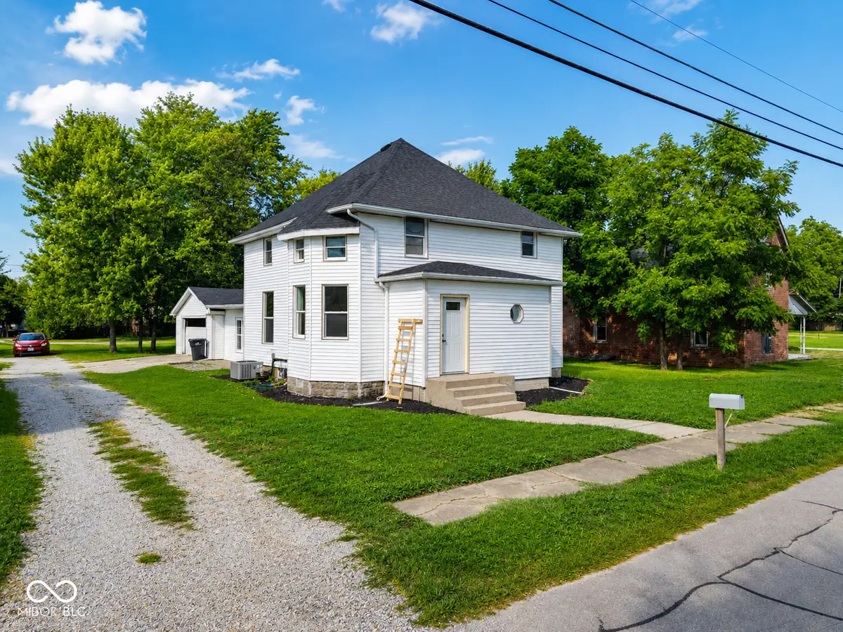 604 E Mill Street, Summitville, IN 46070 - #1