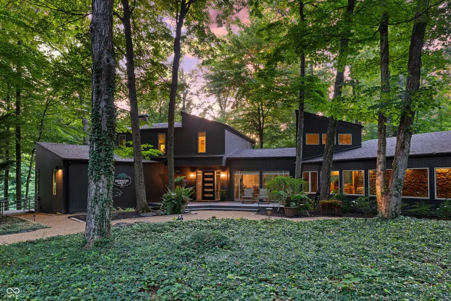 7502 S Susan Lane, Trafalgar, IN 46181 - #2