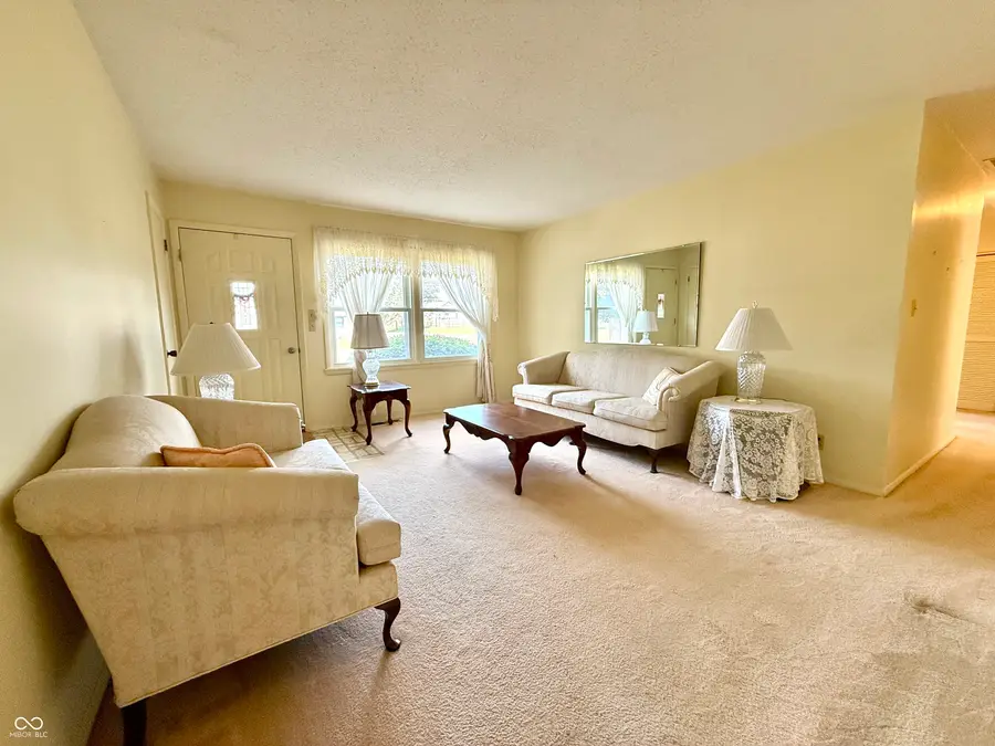 4315 Kensington Drive, Logansport, IN 46947 - #3