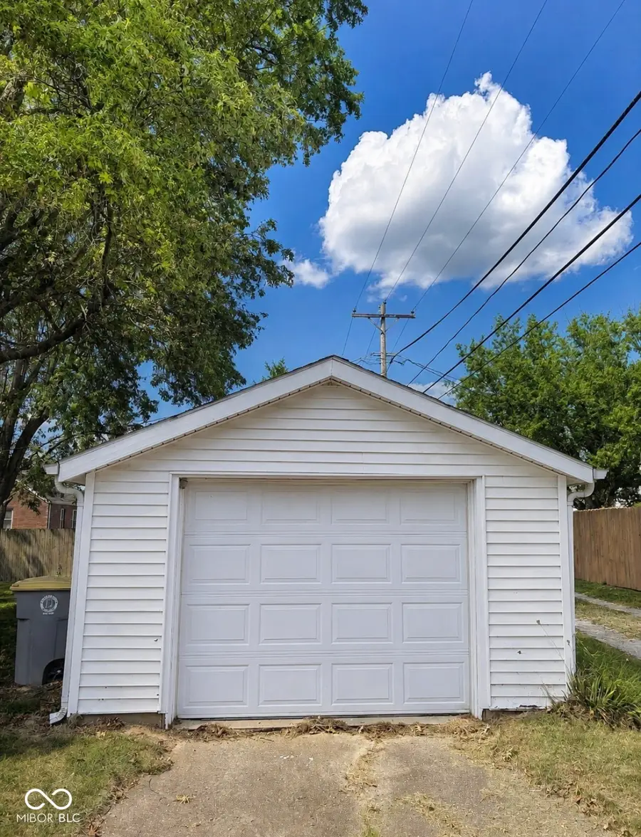 300 Kessler Boulevard, Seymour, IN 47274 - #3
