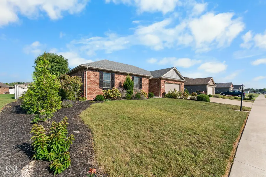 1747 W Bell Ford Drive, Seymour, IN 47274 - #3