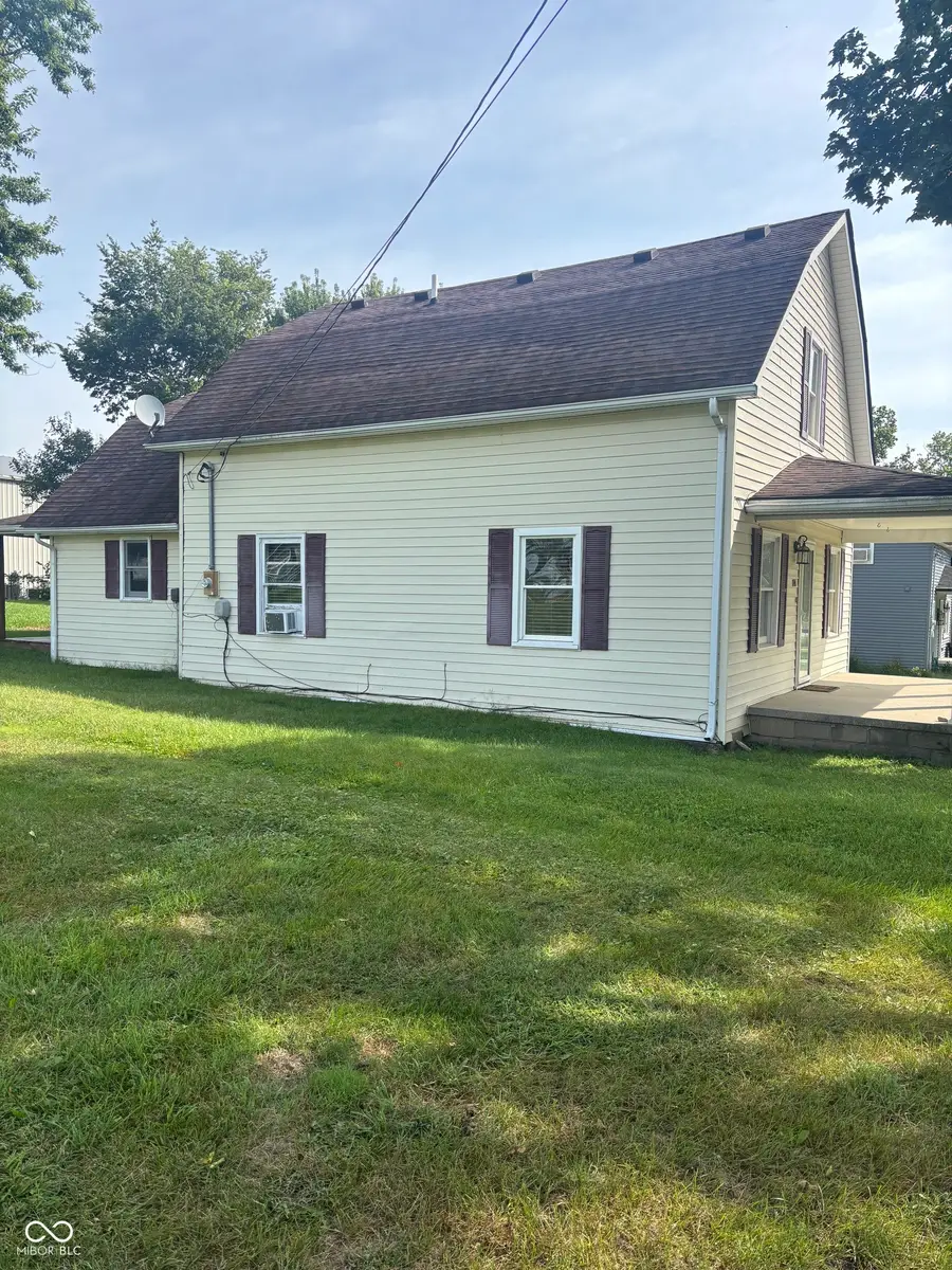 114 E 11th Street, Alexandria, IN 46001 - #2