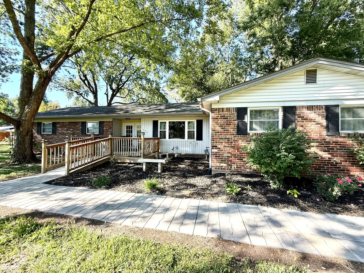 842 W Cutsinger Road, Greenwood, IN 46143 - #1