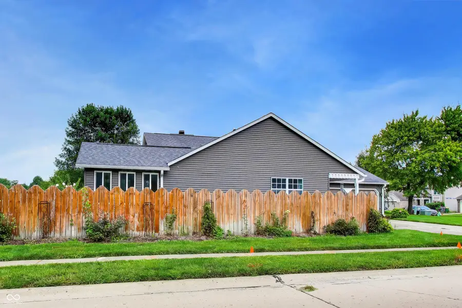 3717 Paddington Lane N, Indianapolis, IN 46268 - #2