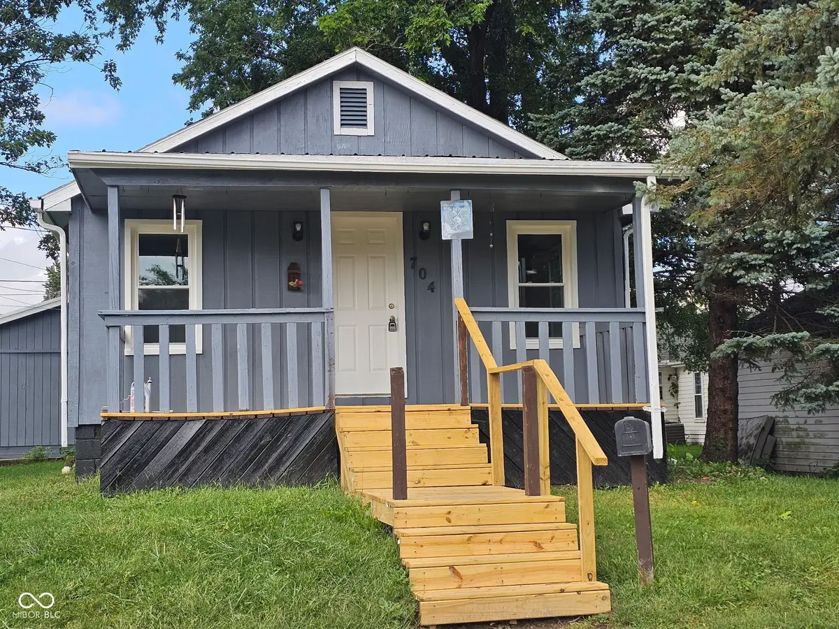 704 W Madison Street, Alexandria, IN 46001 - #1