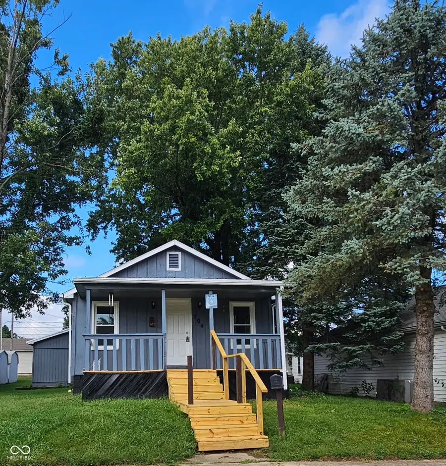 704 W Madison Street, Alexandria, IN 46001 - #2