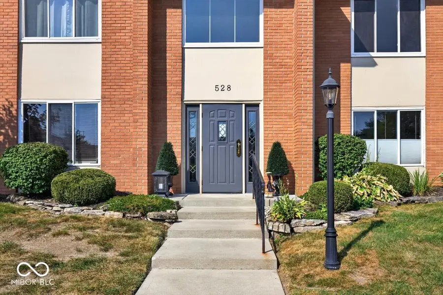 528 E Hunters Drive #D, Carmel, IN 46032 - #2