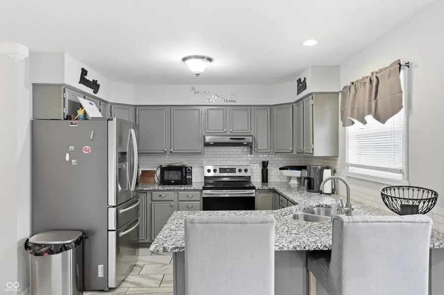7301 Chestnut Hills Boulevard, Indianapolis, IN 46278 - #2