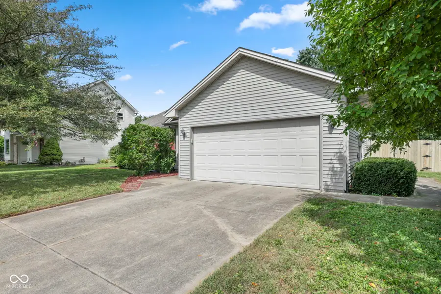 6002 Kennesaw Trail, Columbus, IN 47203 - #3