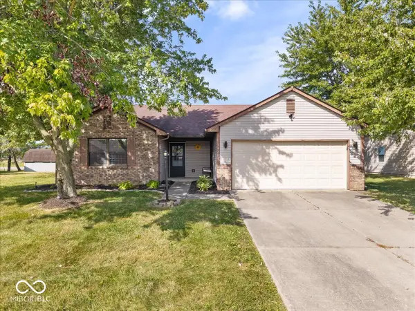1438 Cumberland Way, Indianapolis, IN 46229