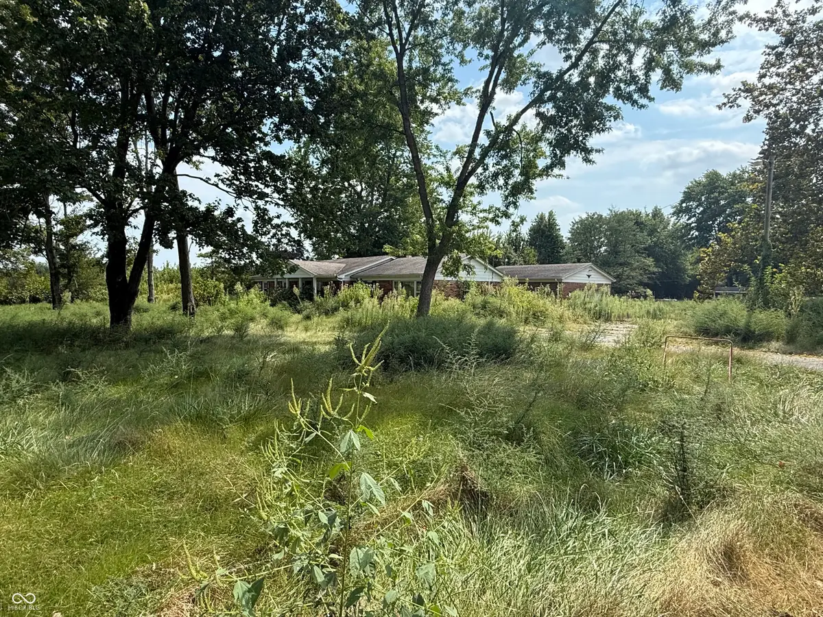 15944 S Engle Street, Farmersburg, IN 47850 - #1