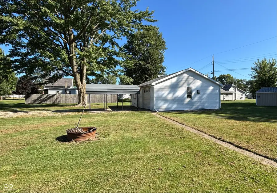 711 S Madison Street, Nappanee, IN 46550 - #2