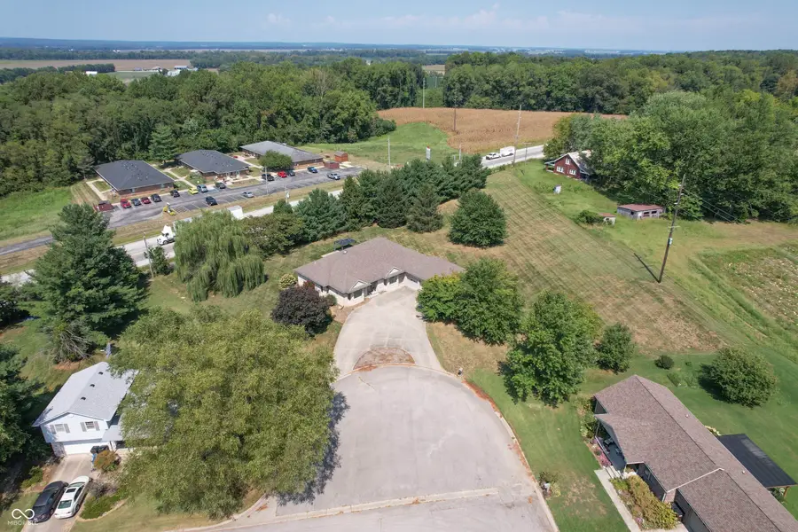 505 Kelly Drive, Brownstown, IN 47220 - #2