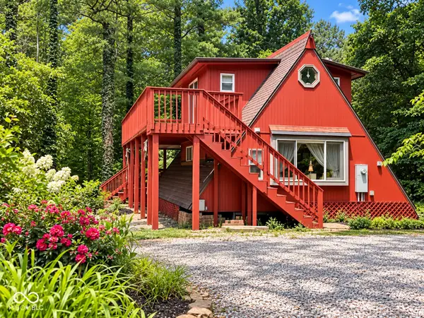 4675 S Red Bud Lane, Terre Haute, IN 47802