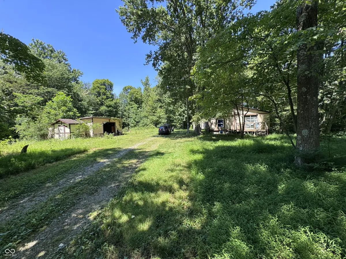 11725 Weber, Bloomfield, IN 47424 - #1