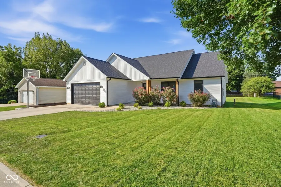 1043 Shadowlawn Avenue, Greencastle, IN 46135 - #2